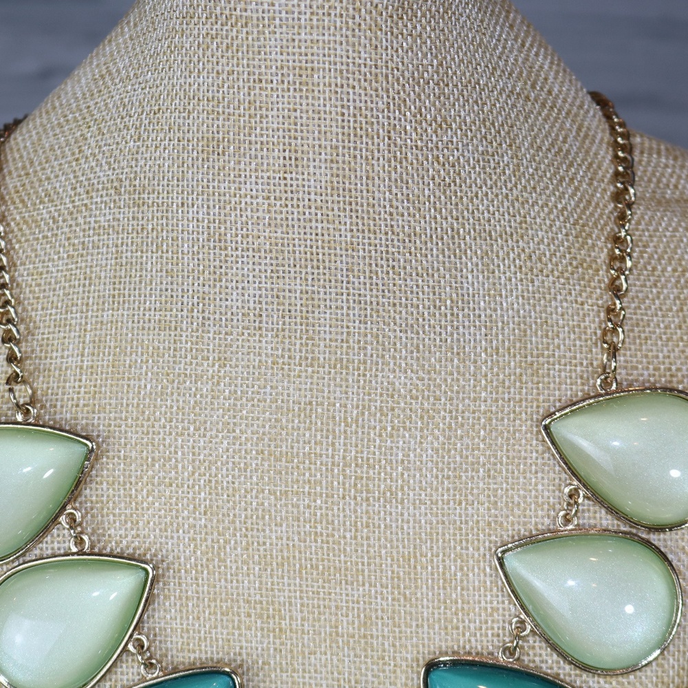 Multi-Colored Statement Necklace - Picture 4 of 5